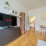 Spacious Central Budget-Friendly Apartment By Rentez