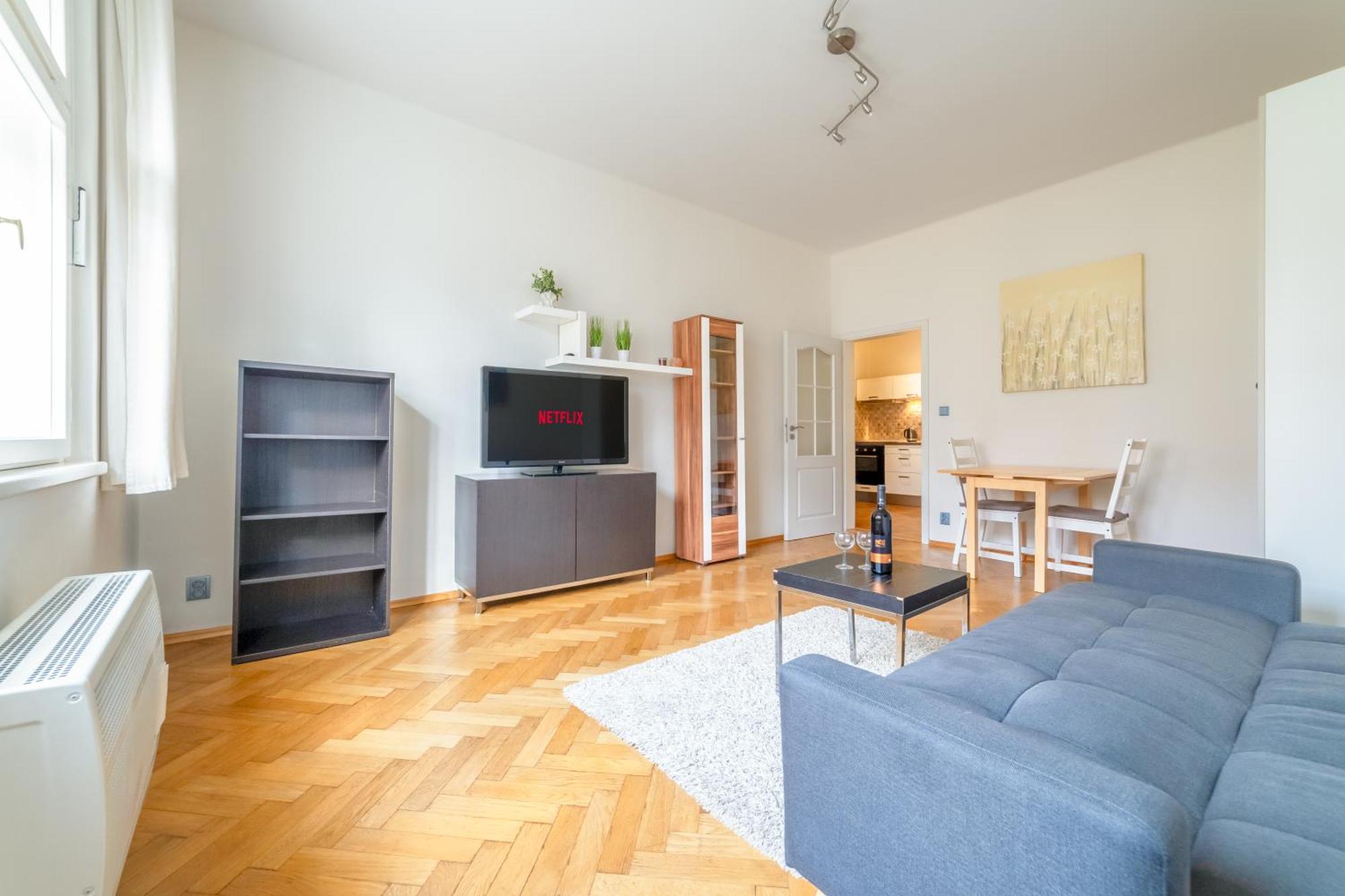 Spacious Central Budget-friendly By Rentez Appartamento *