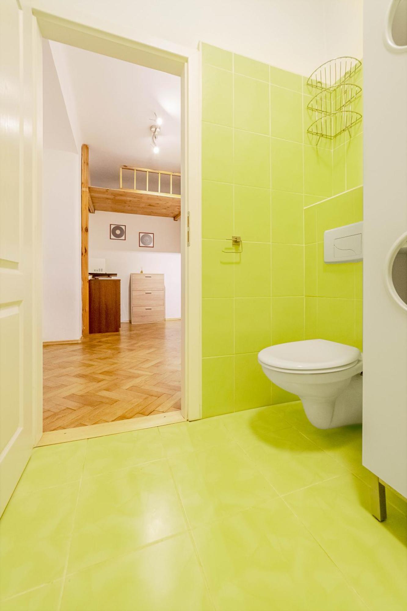 Spacious Central Budget-friendly By Rentez Praga