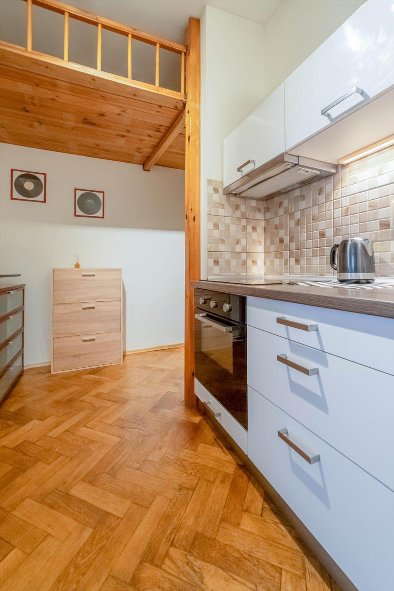 Spacious Central Budget-friendly By Rentez Appartamento Praga